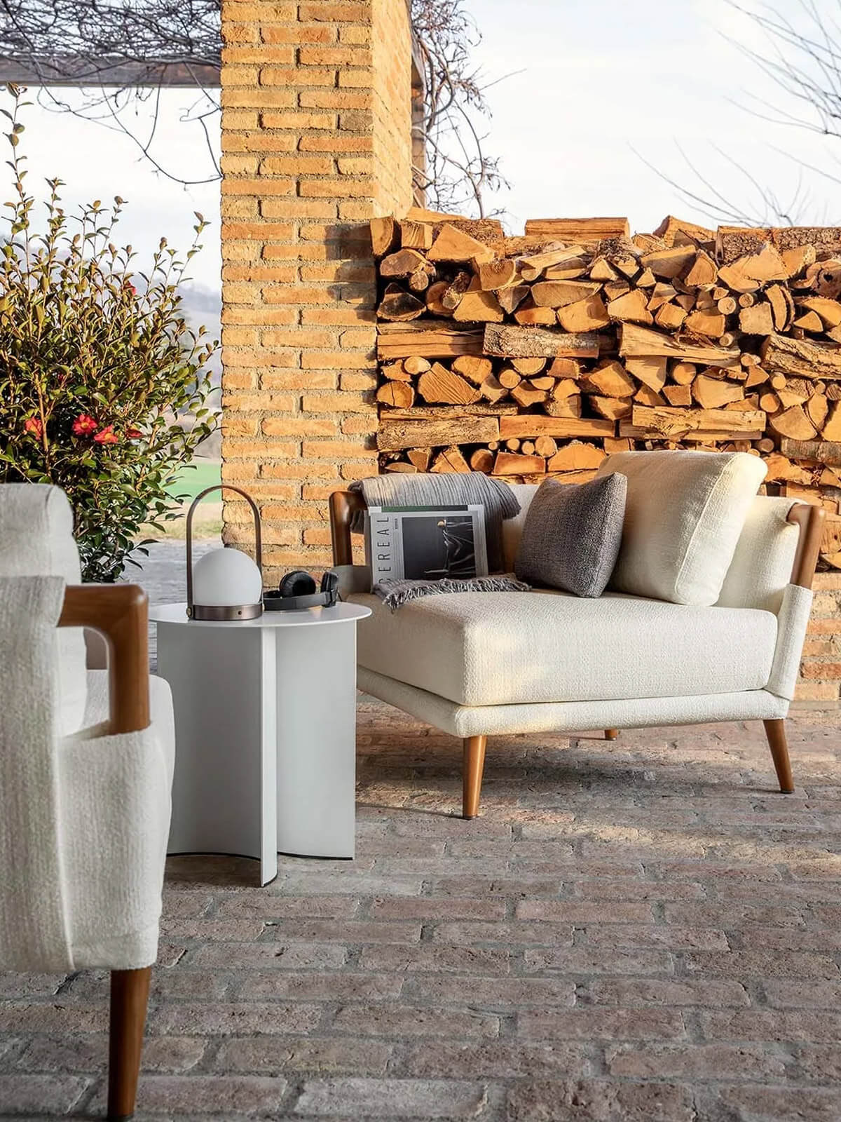 GAUDÍ by Flou – removable fabric garden armchair